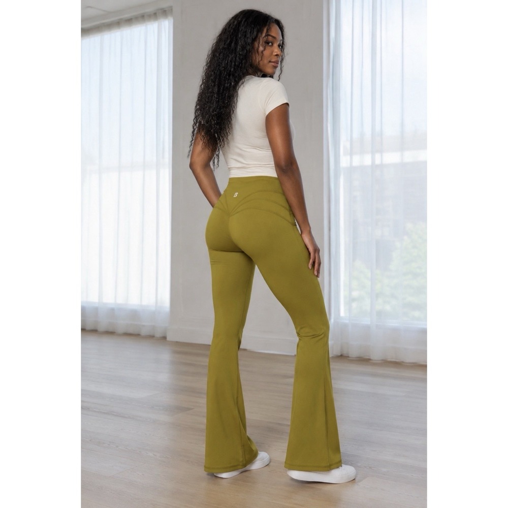 Buff Bunny Women's Size Large Legacy Flare Legging Nubre Fabric Green